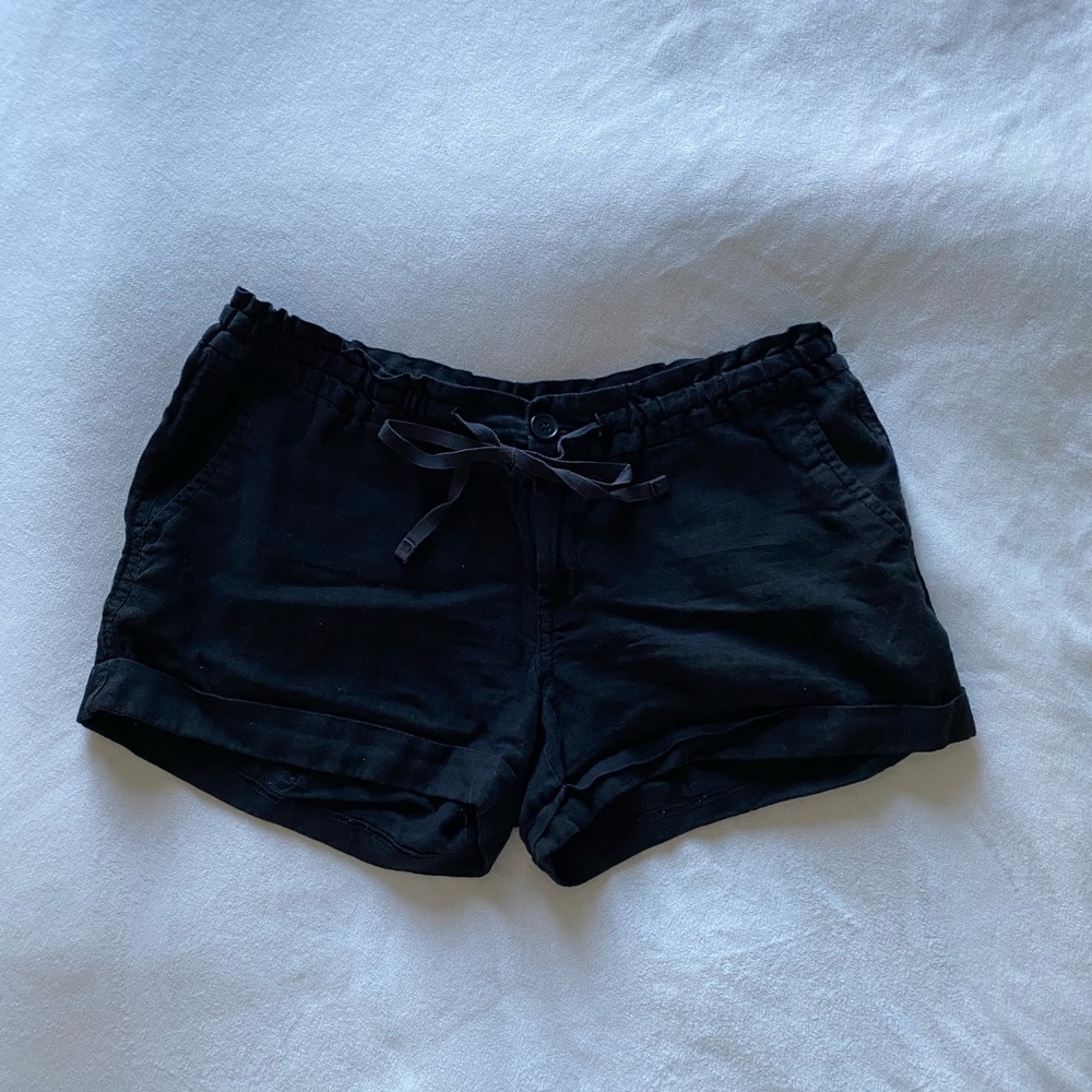 Old Navy black shorts